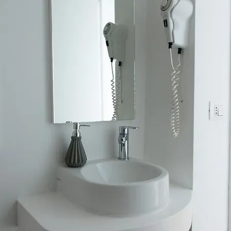 Graffiti Living Niglio ゲストハウス