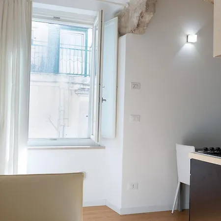 Graffiti Living Niglio コラート